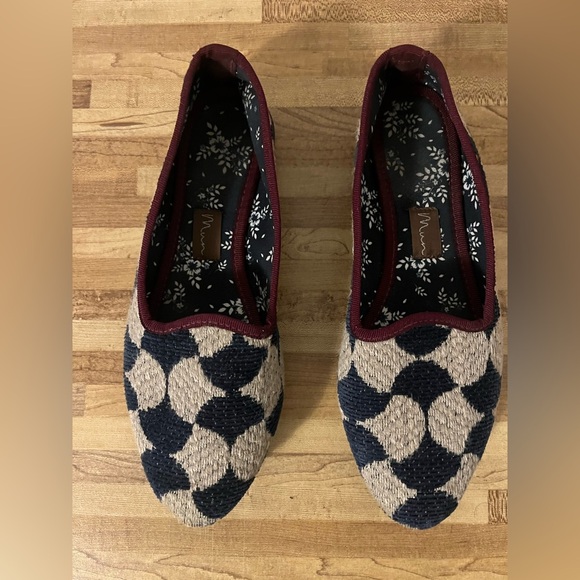 Muné Slippers Blue/cream Almond Toe Pull On Sustainable Flat Shoes Sz 37 (US 7) - Picture 2 of 9